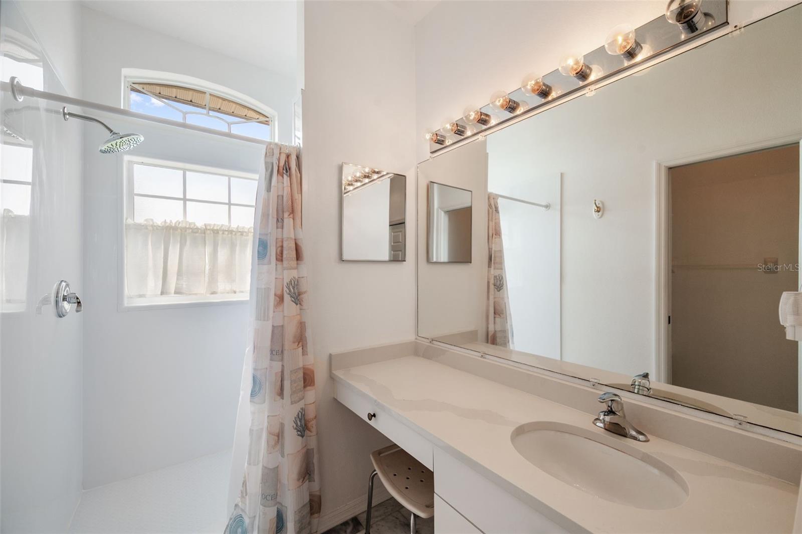 WILLOW LAKE - Residential