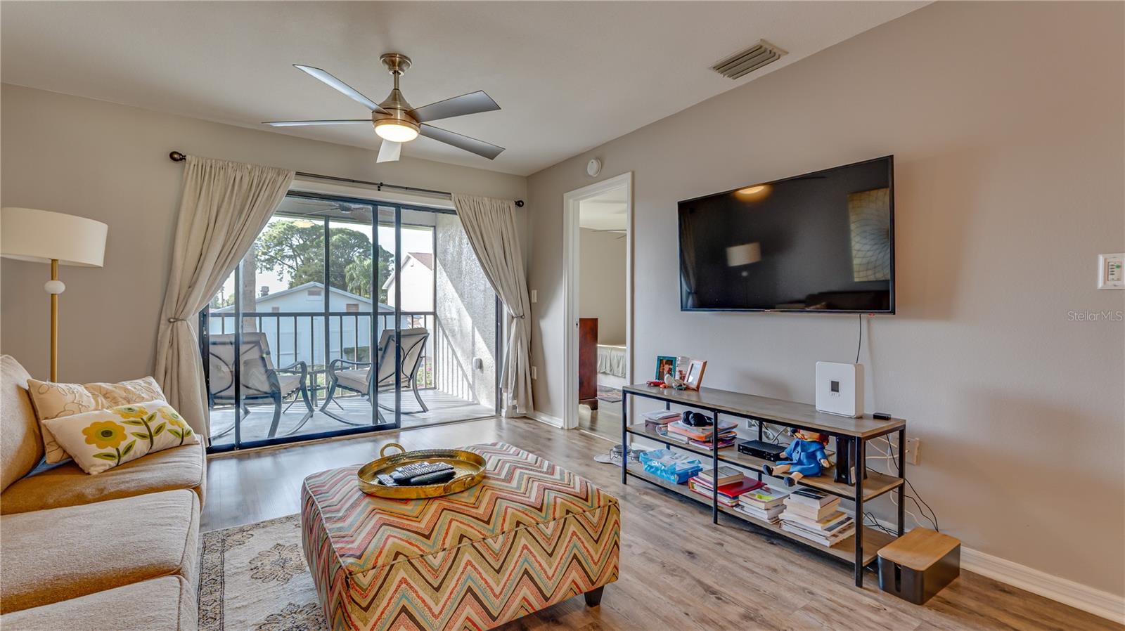 WILLOWS THE CONDO - Residential