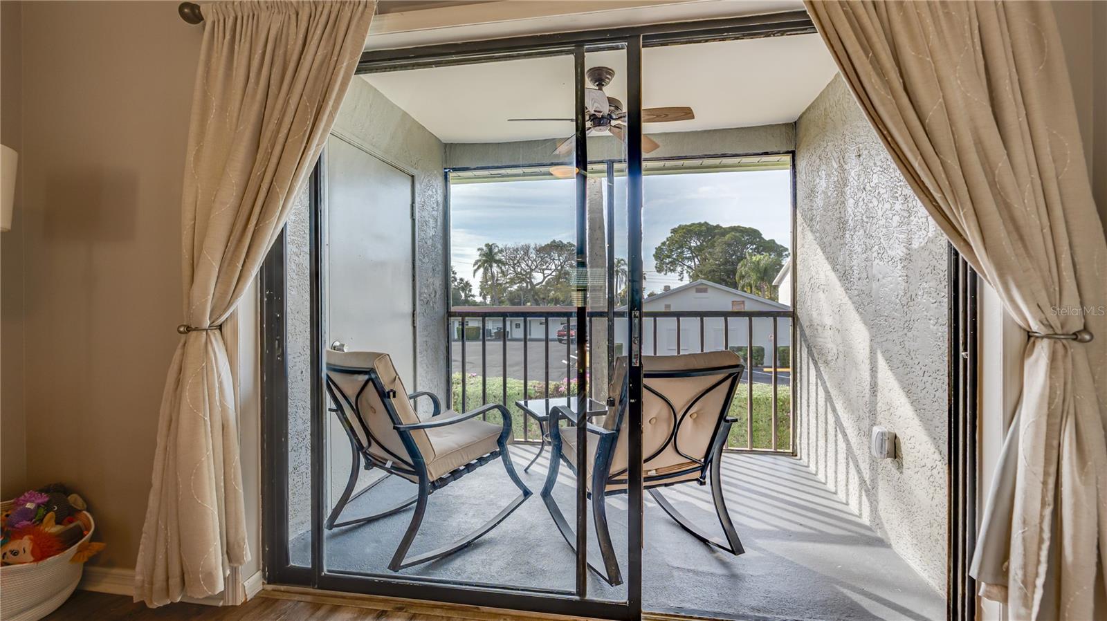 WILLOWS THE CONDO - Residential