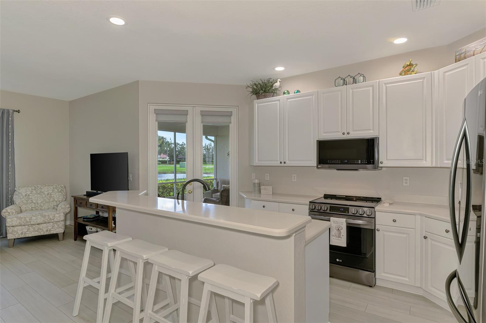 THE CARRIAGE HOMES OF LAKESIDE PLANTATION - Residential