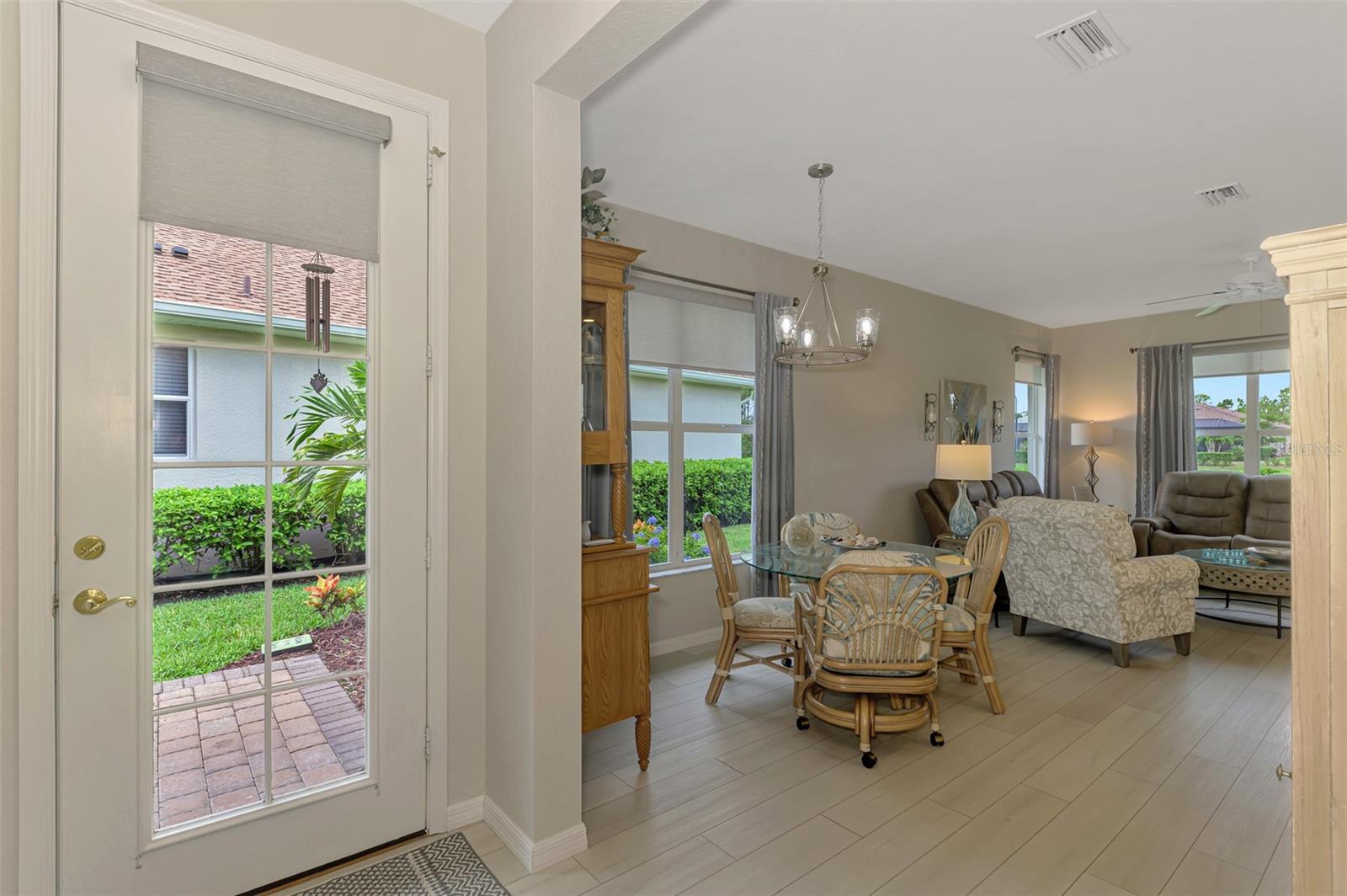 1913 SCARLETT AVENUE