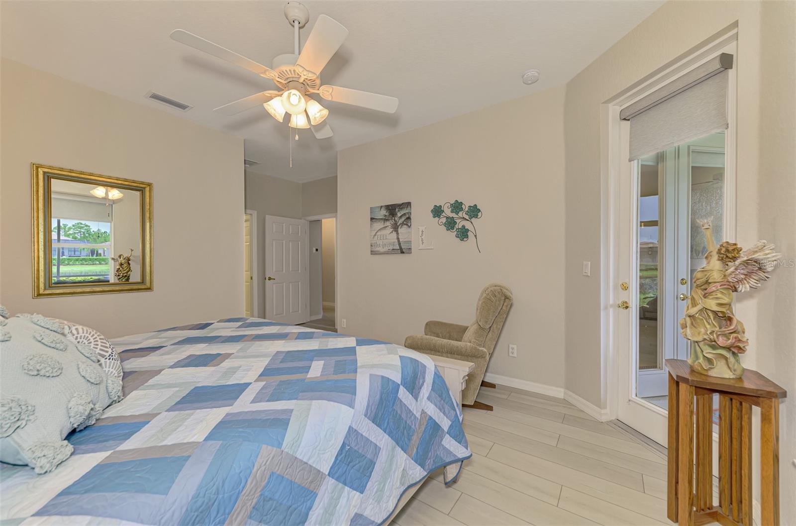 THE CARRIAGE HOMES OF LAKESIDE PLANTATION - Residential