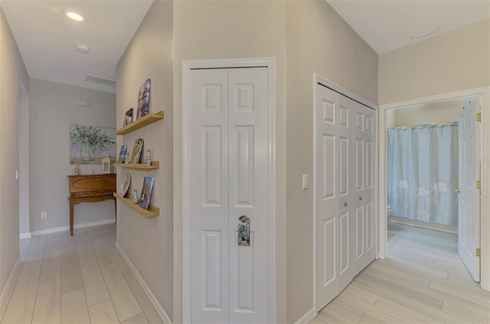 THE CARRIAGE HOMES OF LAKESIDE PLANTATION - Residential