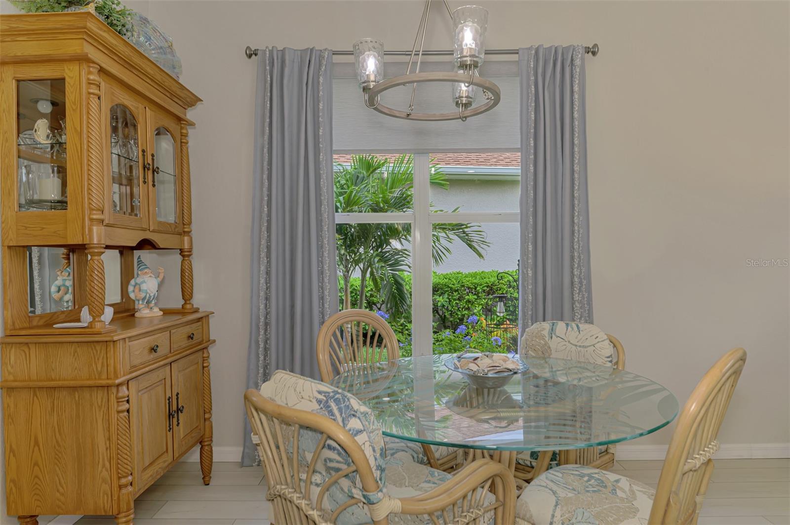 THE CARRIAGE HOMES OF LAKESIDE PLANTATION - Residential