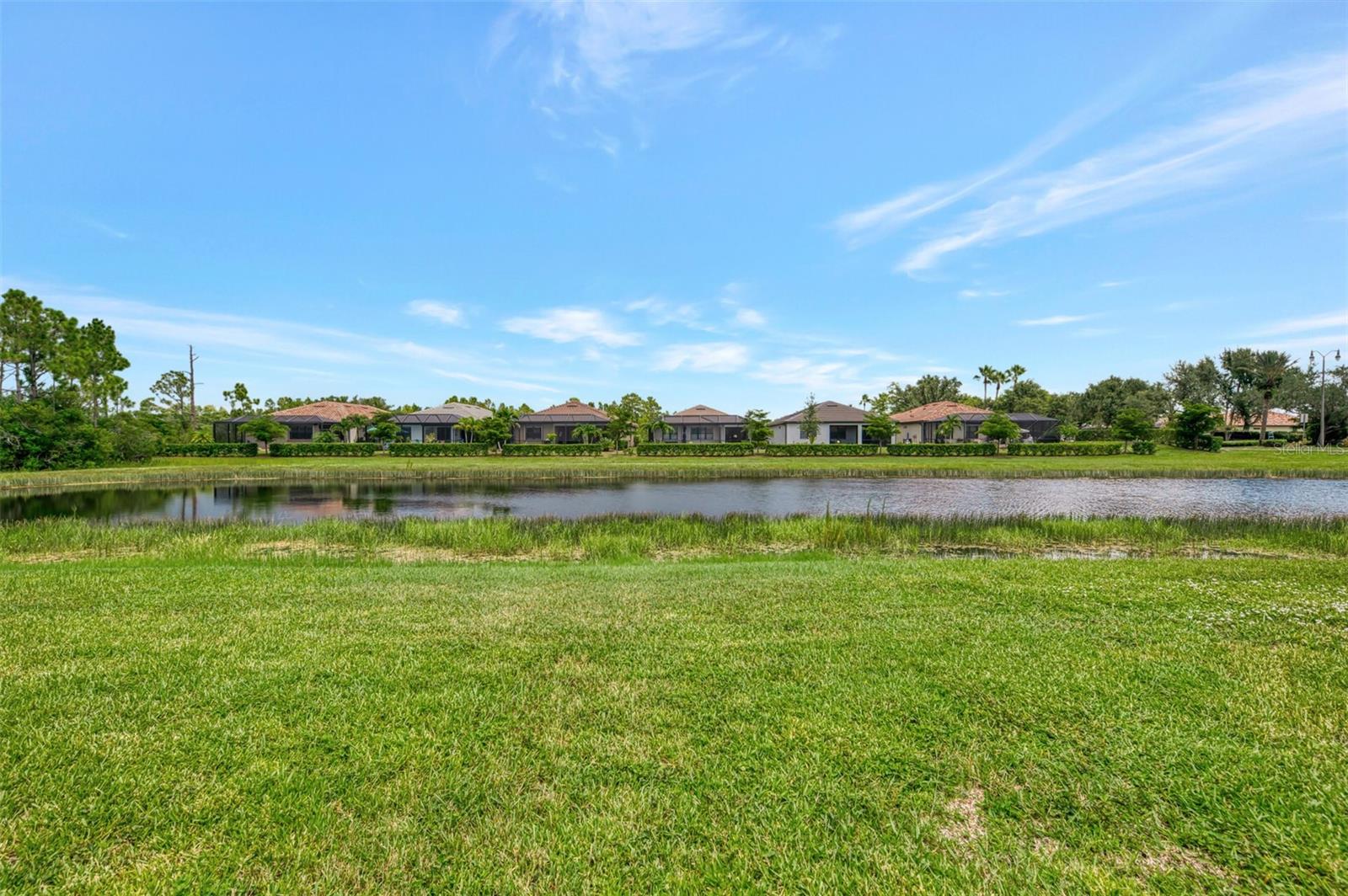 THE CARRIAGE HOMES OF LAKESIDE PLANTATION - Residential