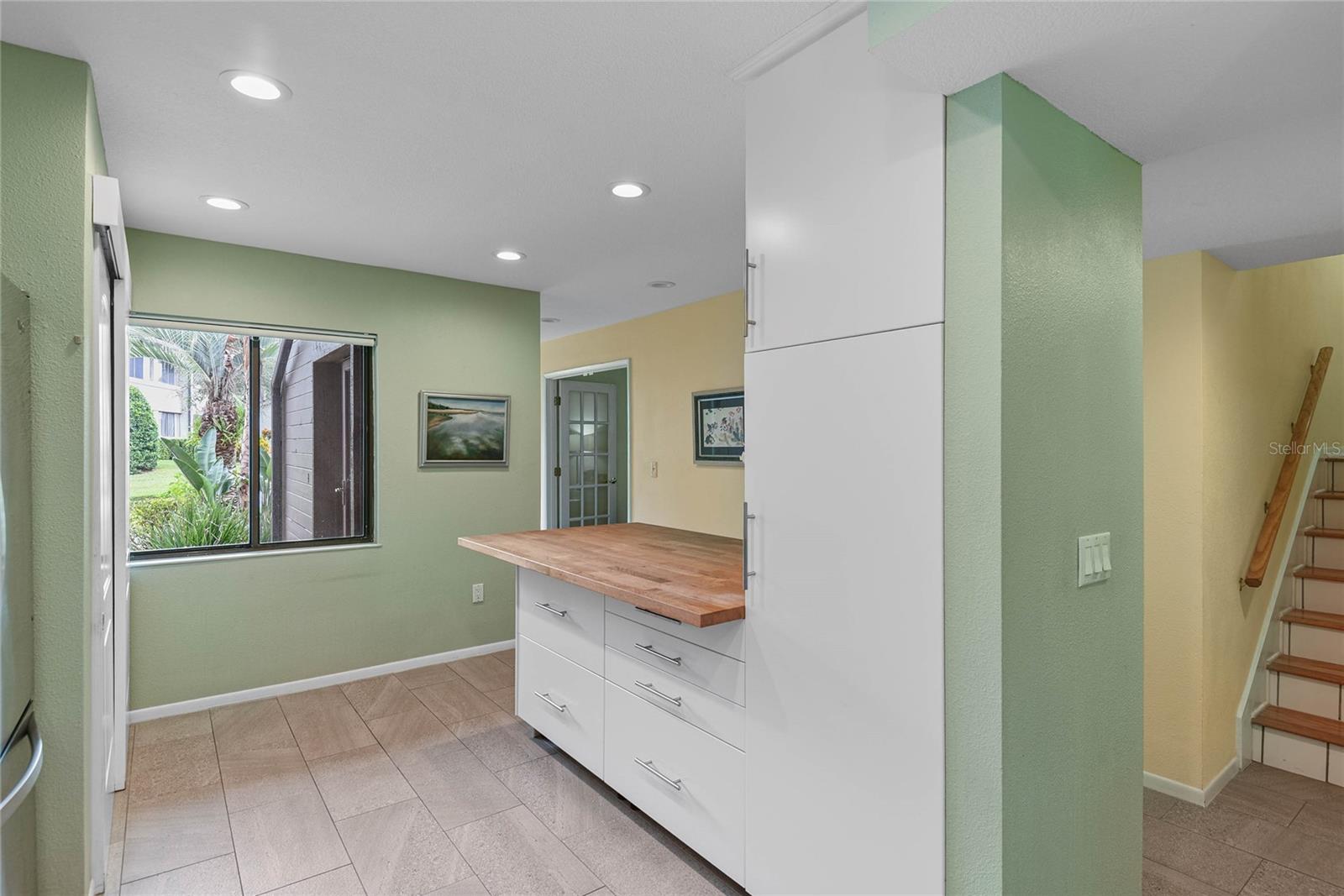 ULTRA VISTA CONDO - Residential