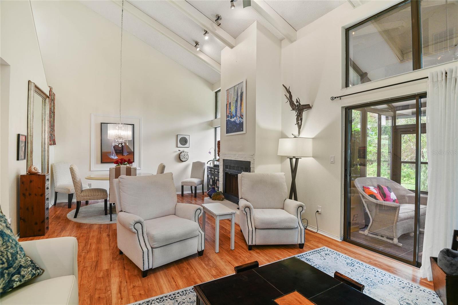 ULTRA VISTA CONDO - Residential