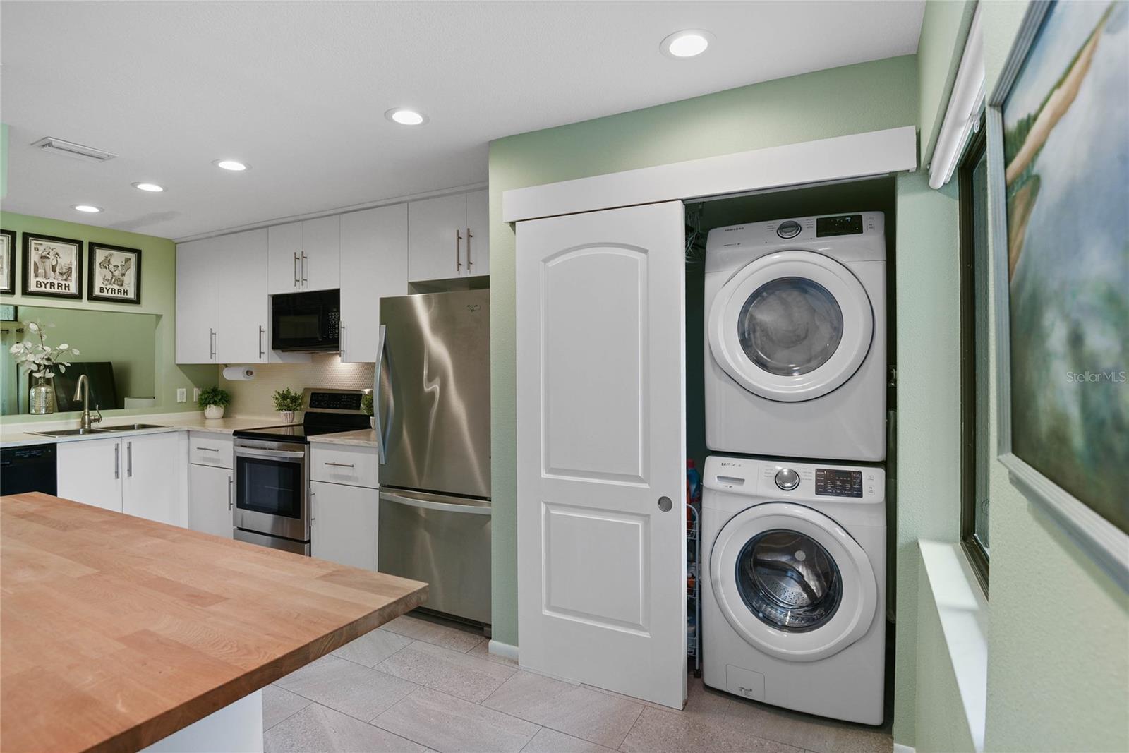 ULTRA VISTA CONDO - Residential