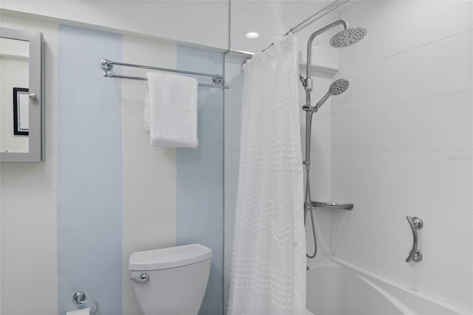 ULTRA VISTA CONDO - Residential