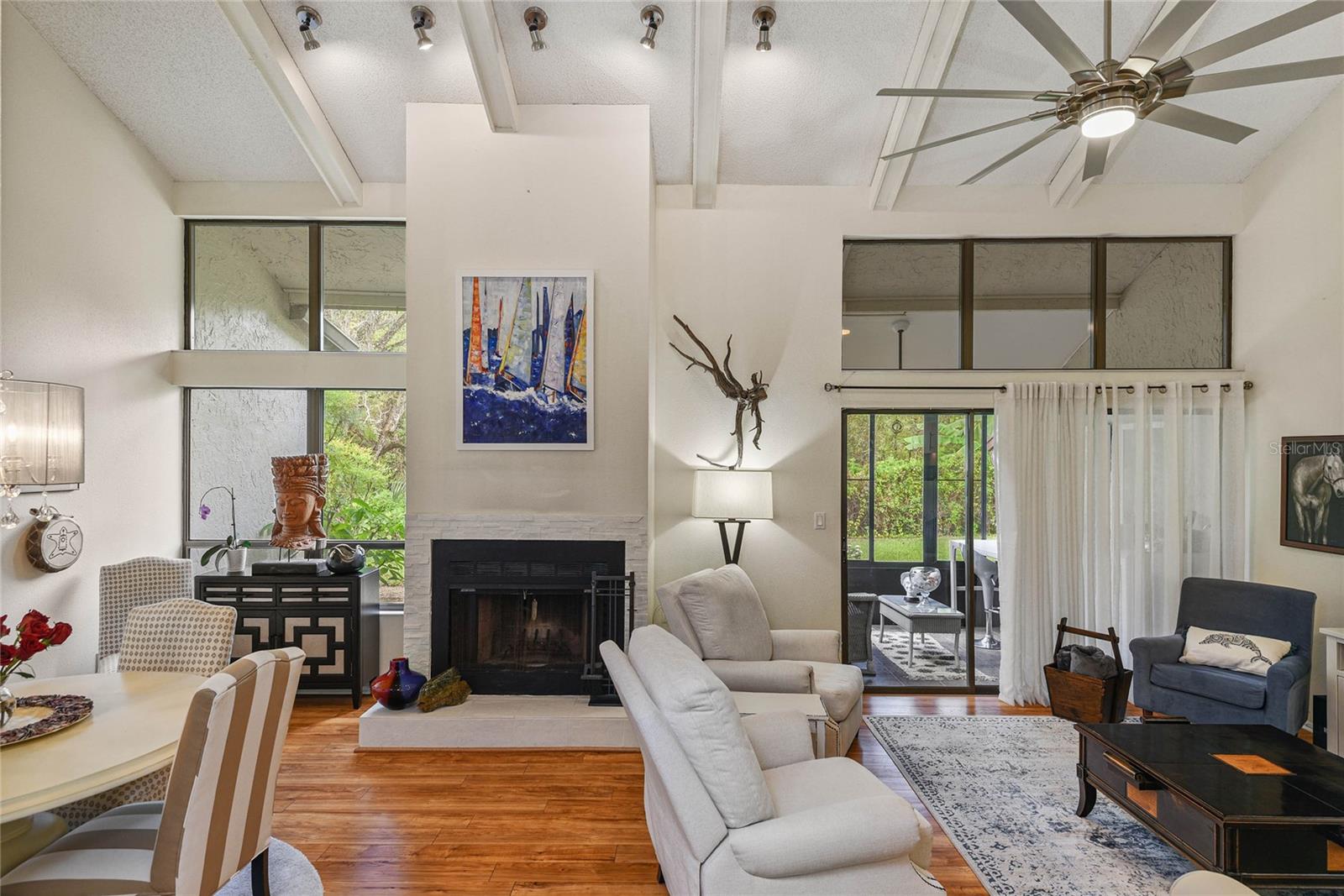 ULTRA VISTA CONDO - Residential