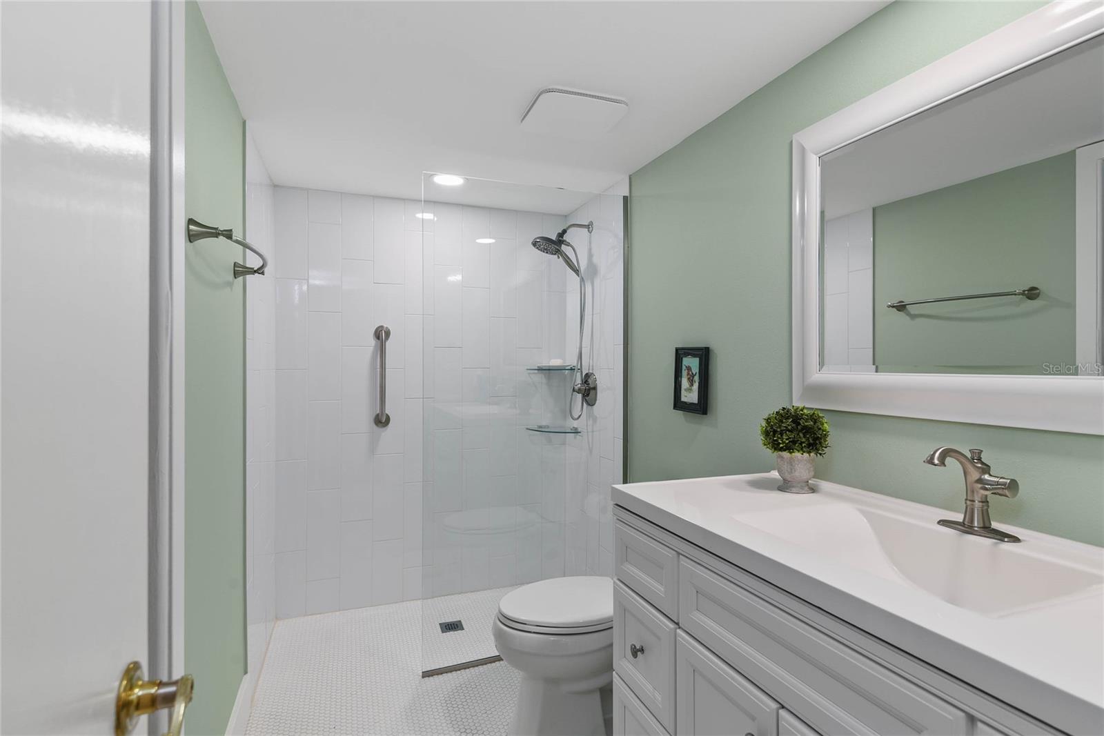 ULTRA VISTA CONDO - Residential