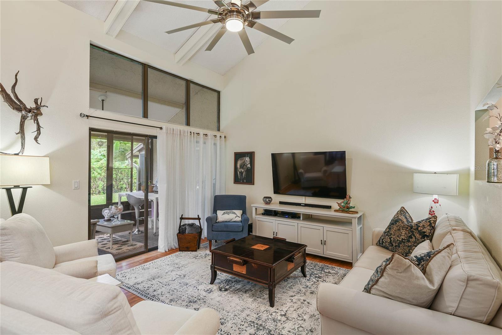 ULTRA VISTA CONDO - Residential