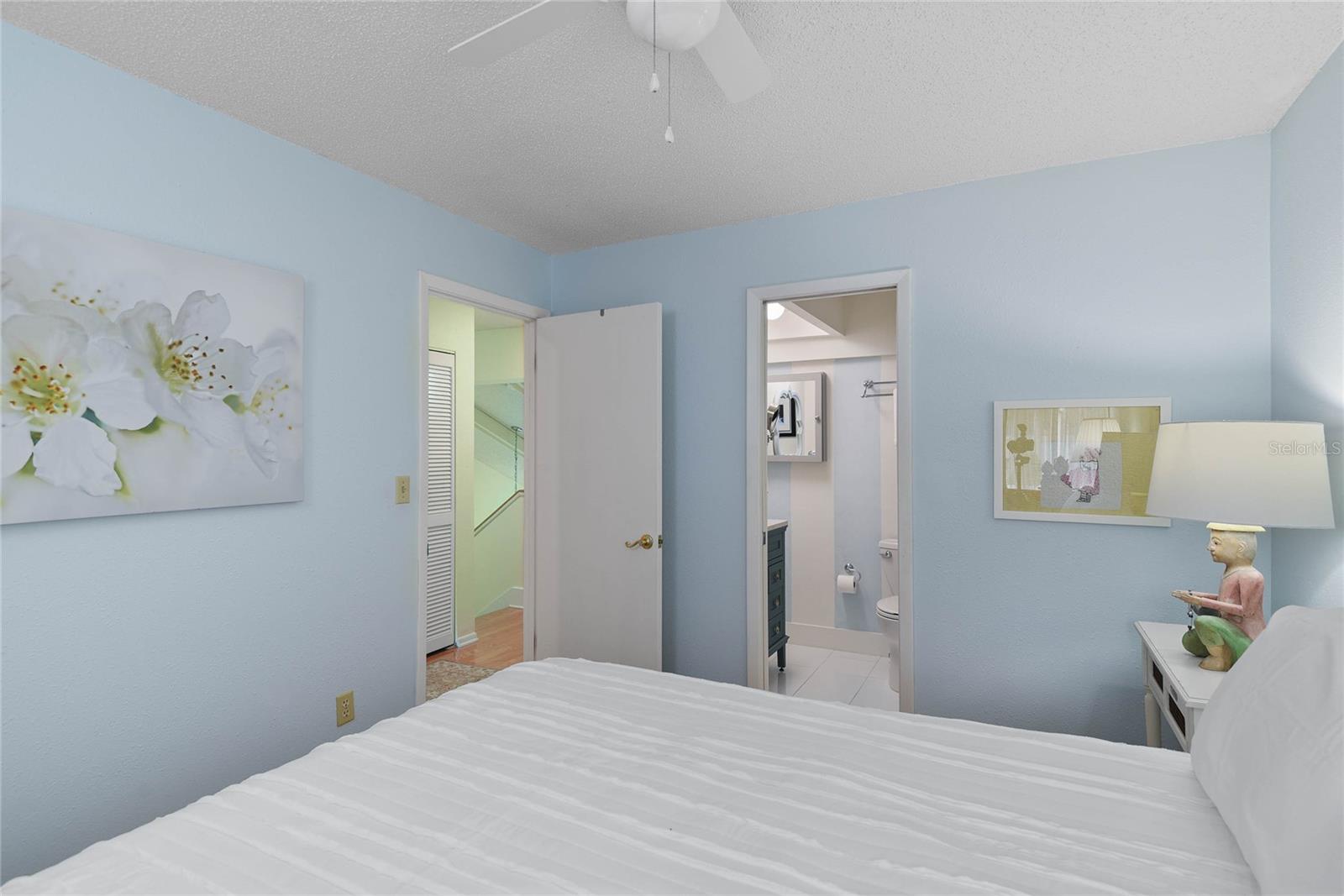 ULTRA VISTA CONDO - Residential