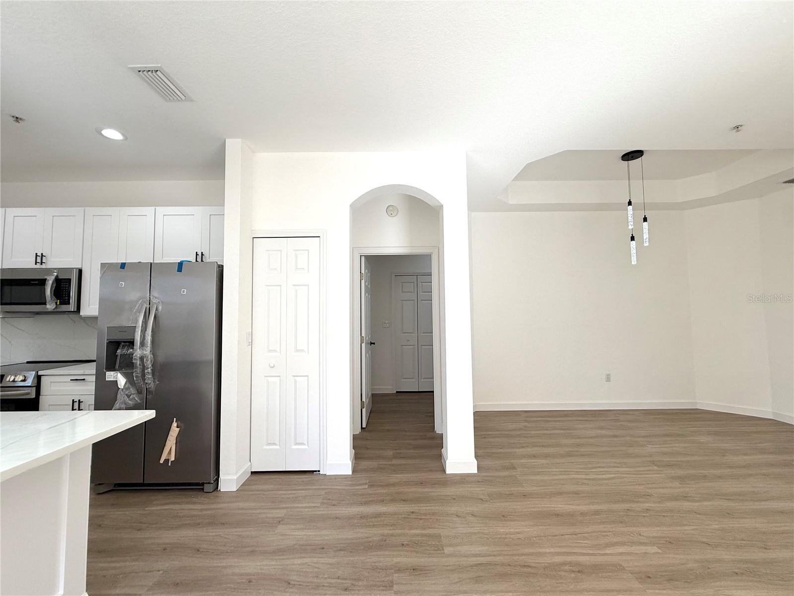 OAK TRAIL - Residential Lease