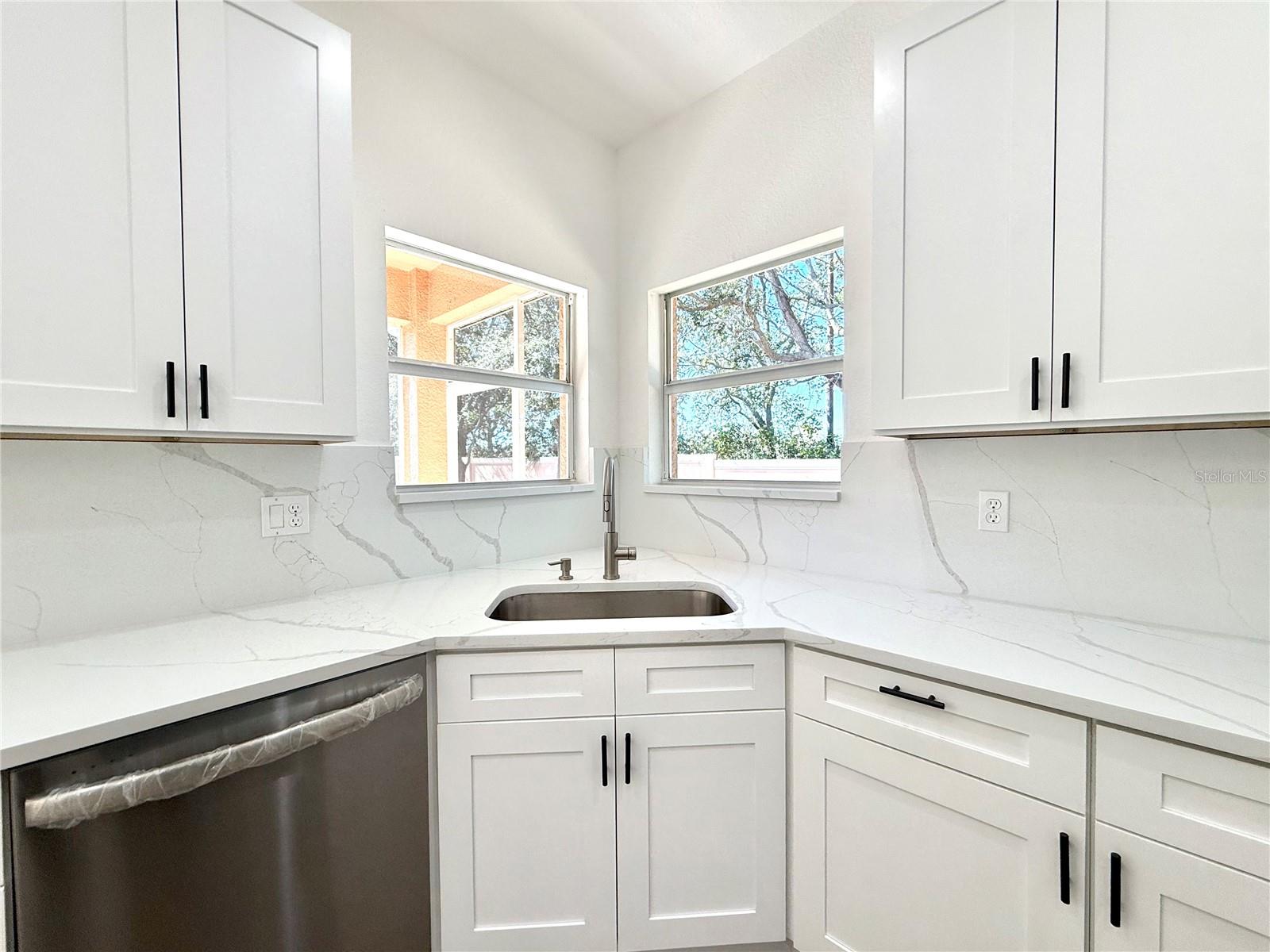 OAK TRAIL - Residential Lease