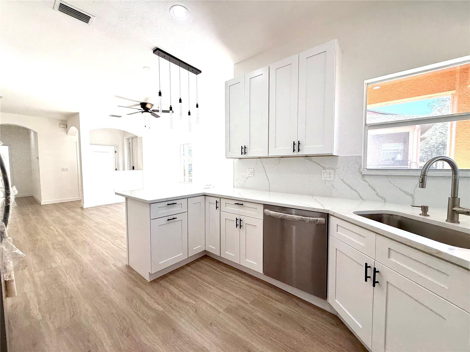 OAK TRAIL - Residential Lease