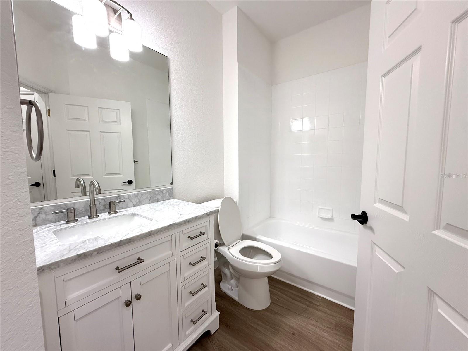 OAK TRAIL - Residential Lease