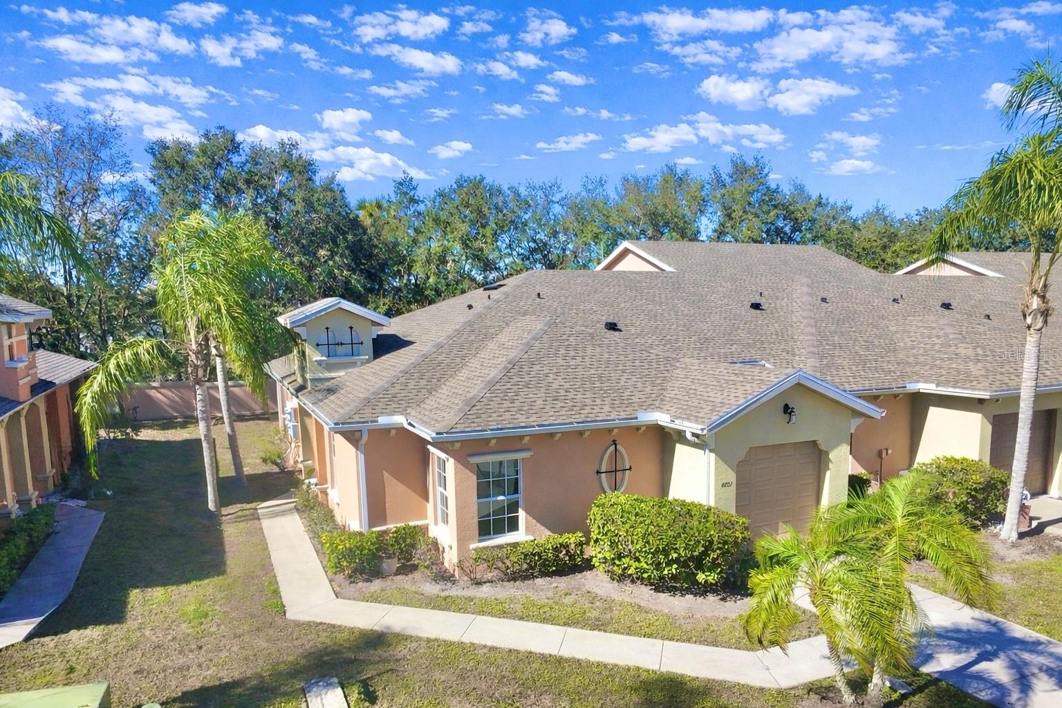 OAK TRAIL - Residential Lease