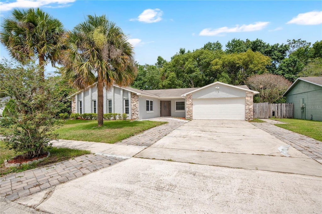 Photo of 427 Elkwood Lane, Orlando, FL 32825 (MLS # O6415633)