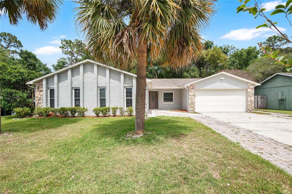 Photo of 427 Elkwood Lane, Orlando, FL 32825 (MLS # O6415633)