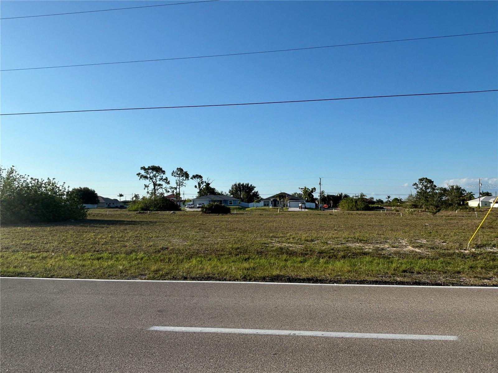 CAPE CORAL - Land
