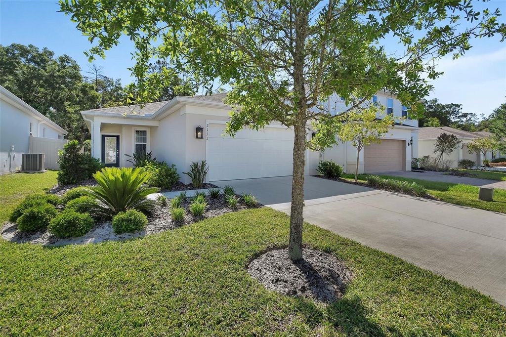 Photo of 2132 Canopy Terrace Boulevard, Deland, FL 32724 (MLS # V4948706)