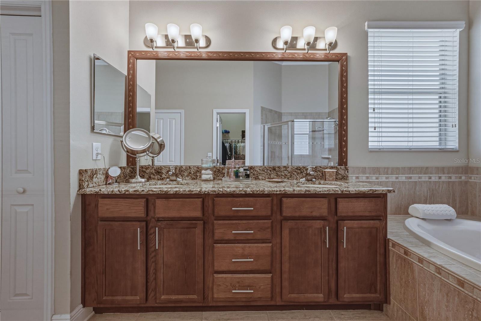 LAKE JOVITA GOLF & CC PH 4-C - Residential