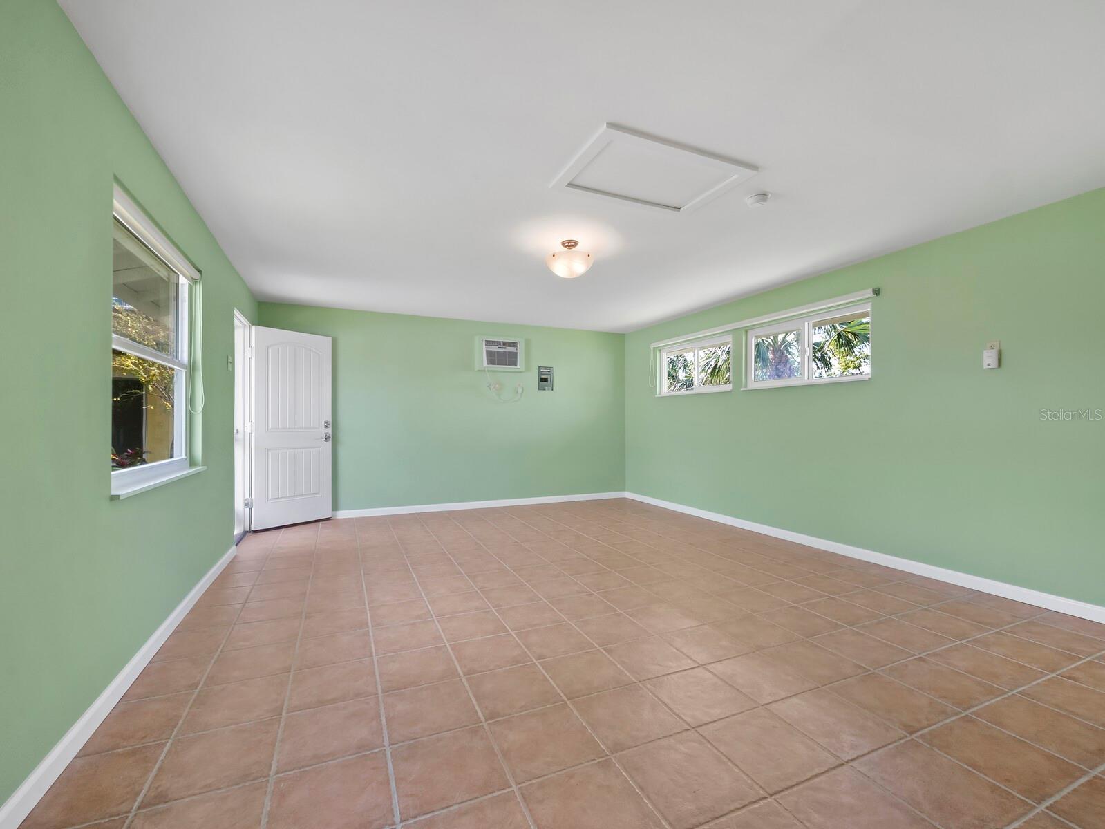 LONGBEACH REV OF R P JORDANS SUB - Residential