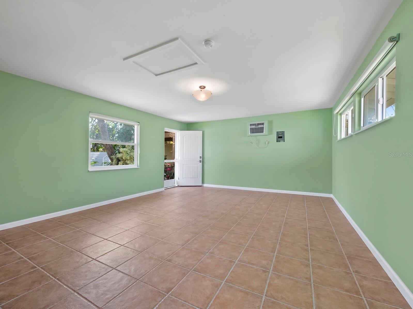 LONGBEACH REV OF R P JORDANS SUB - Residential