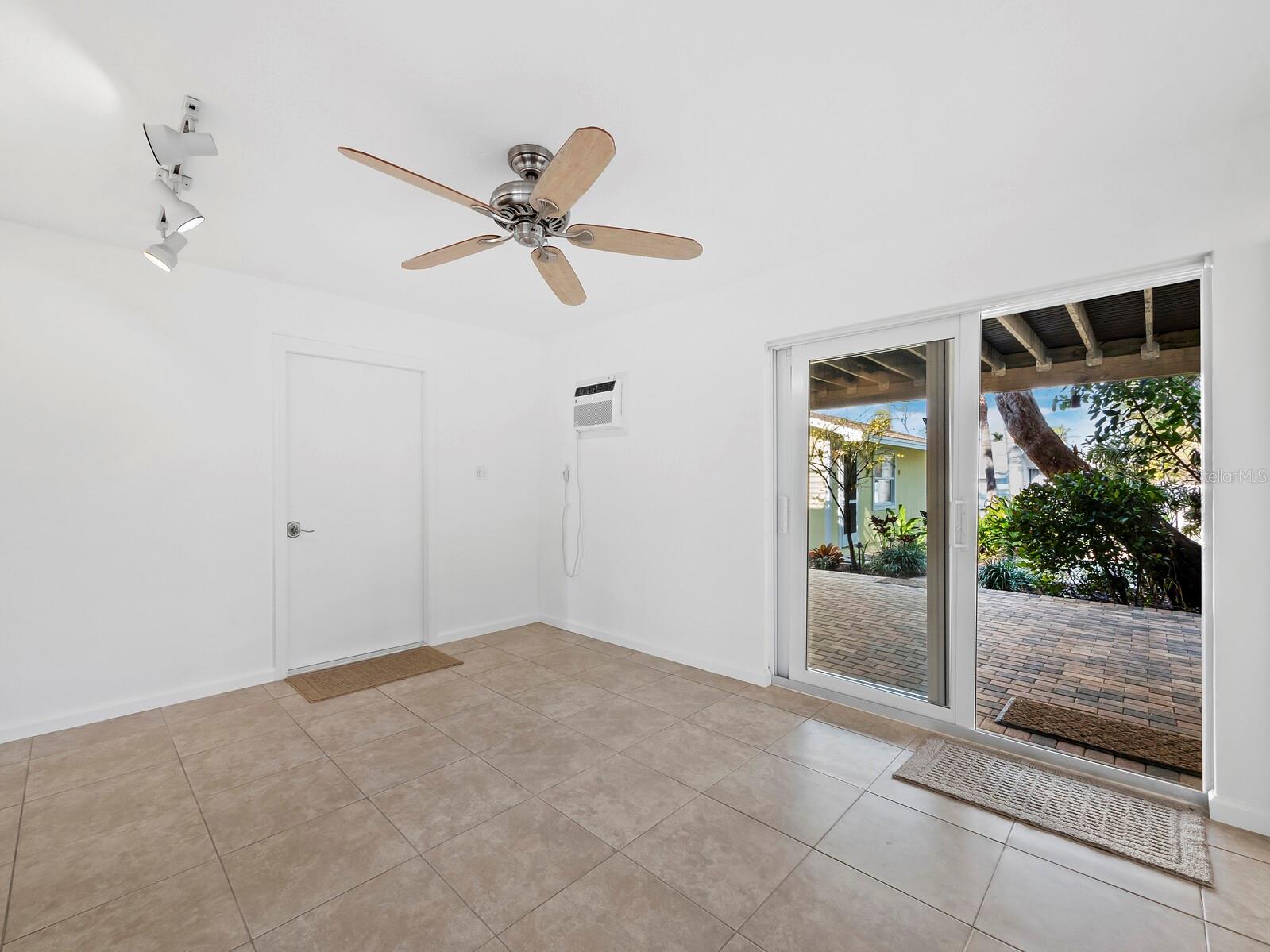 LONGBEACH REV OF R P JORDANS SUB - Residential