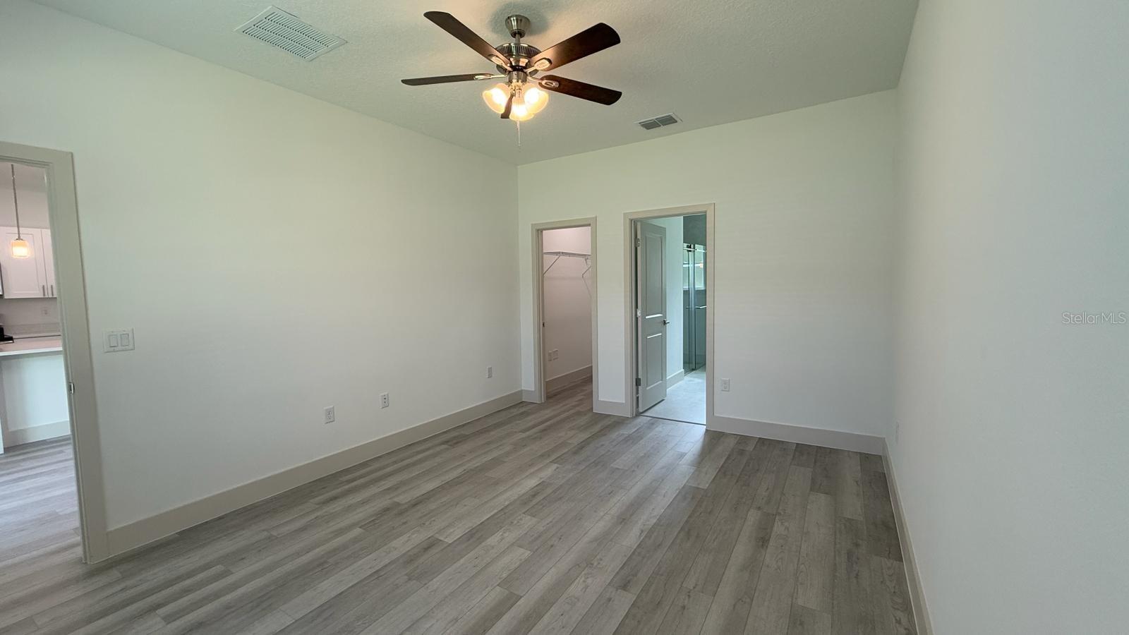 RAINBOW LAKES ESTATE - Residential