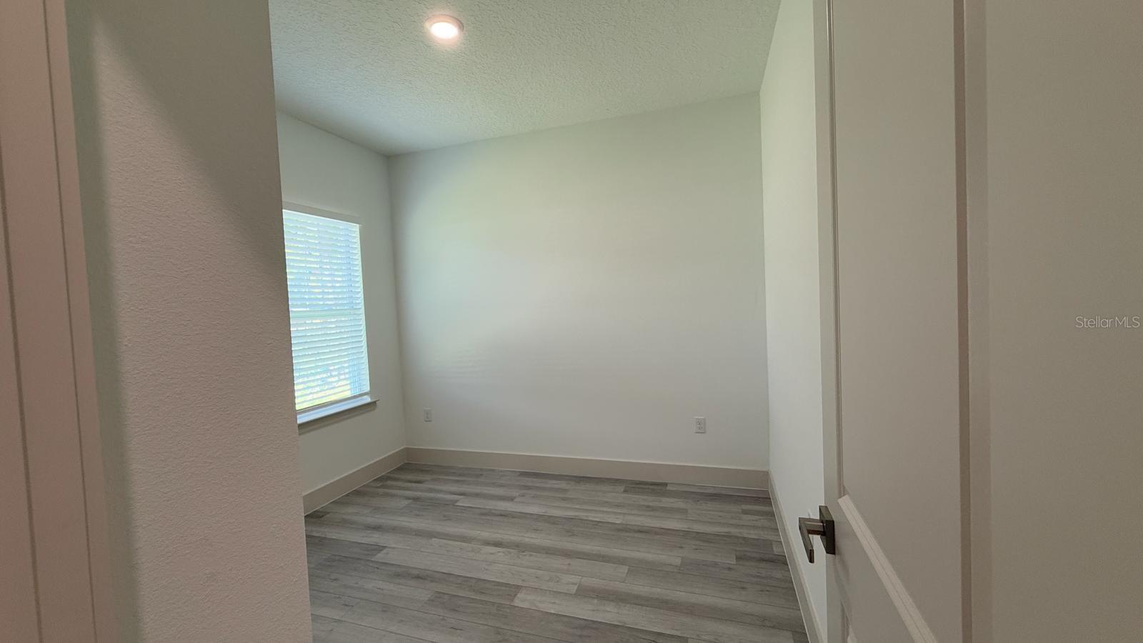 RAINBOW LAKES ESTATE - Residential