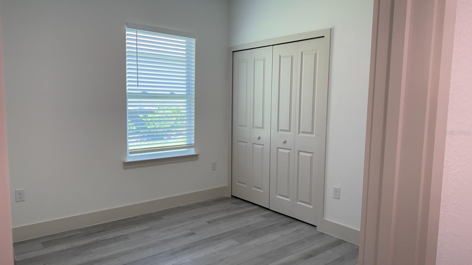 RAINBOW LAKES ESTATE - Residential