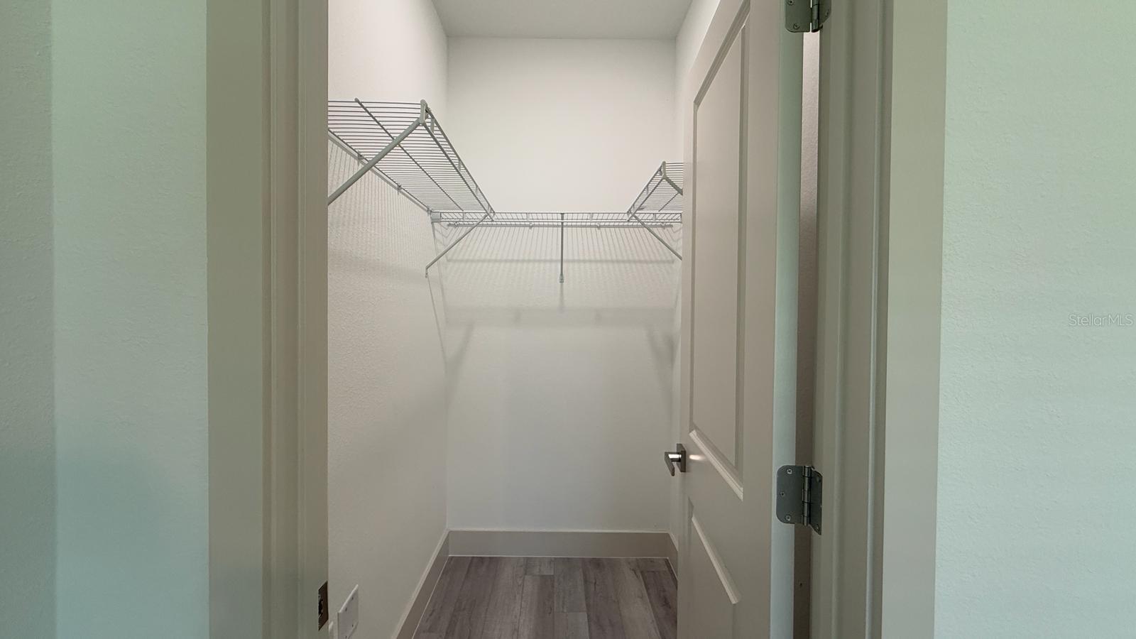 RAINBOW LAKES ESTATE - Residential