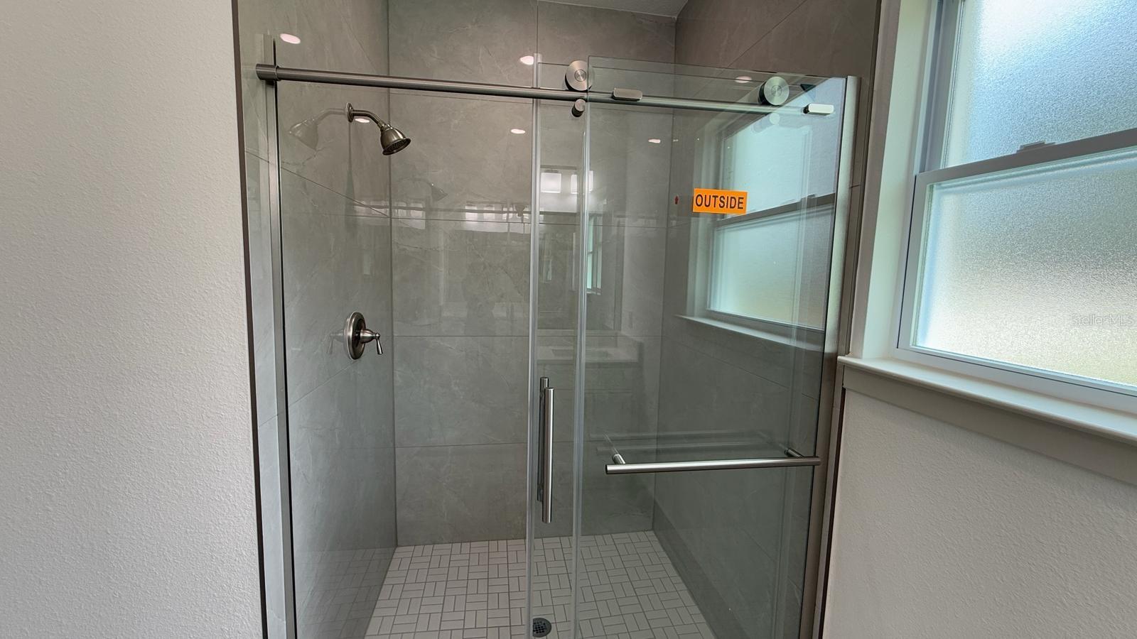 RAINBOW LAKES ESTATE - Residential