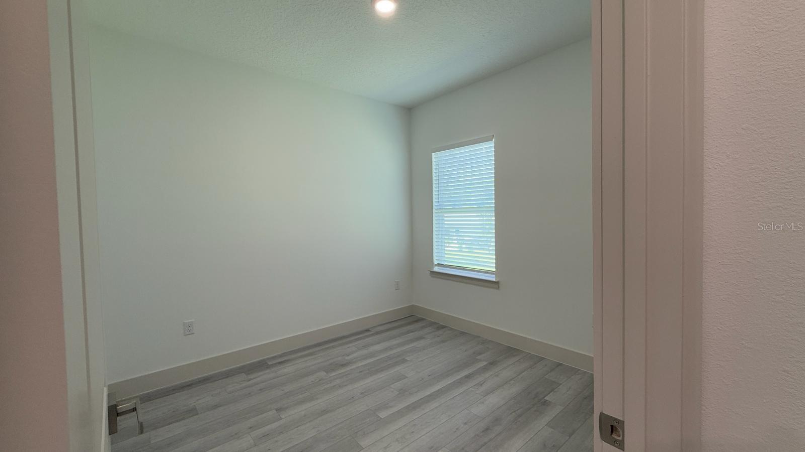 RAINBOW LAKES ESTATE - Residential