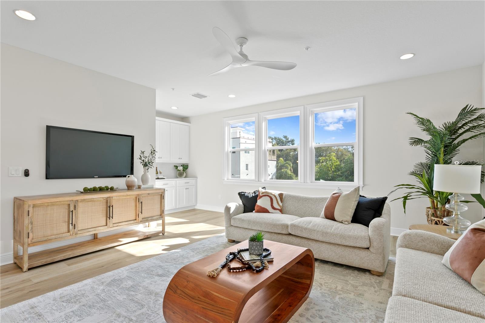 MATTHEW BUNCH TOWNHOMES - Residential