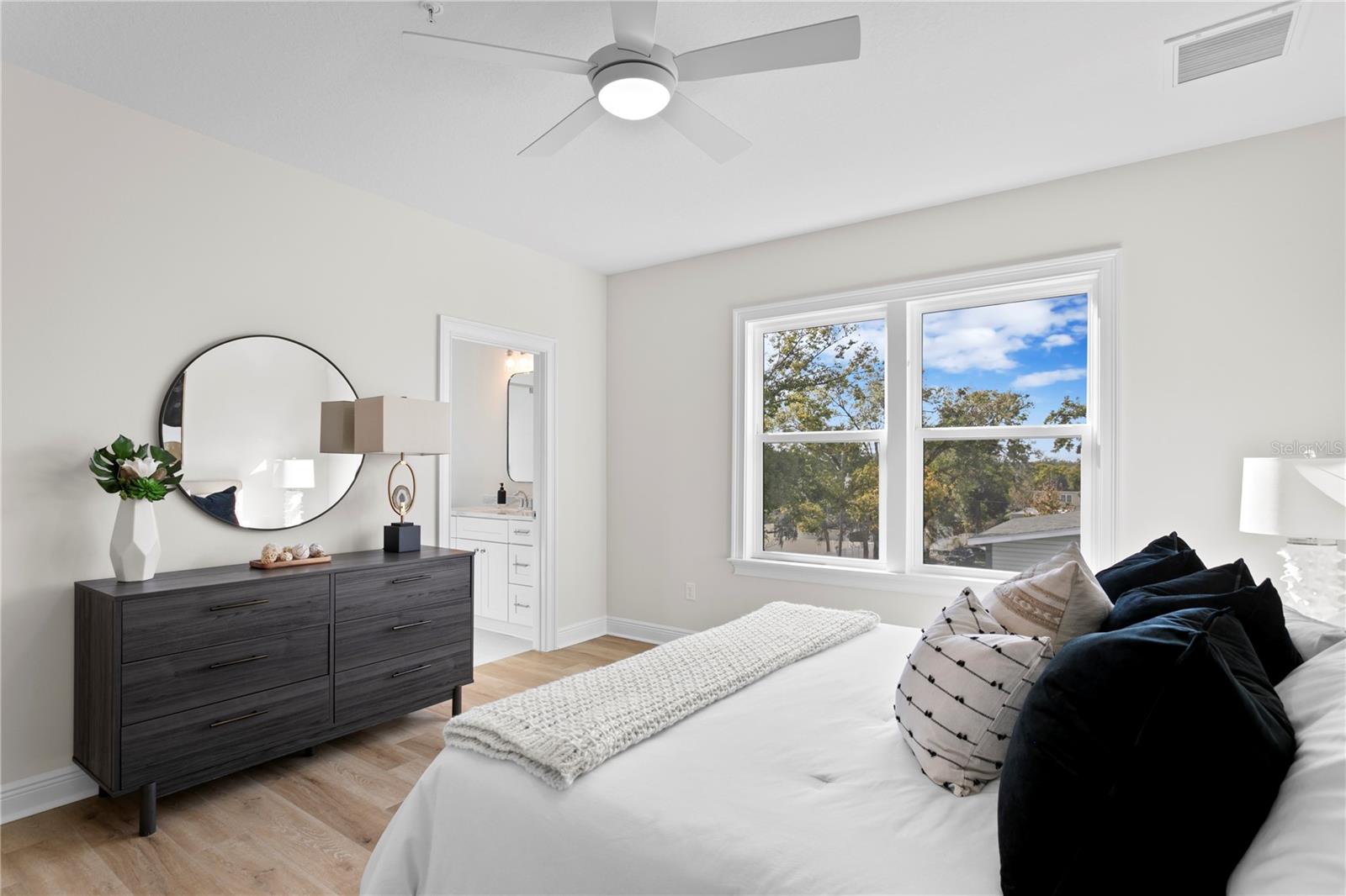 MATTHEW BUNCH TOWNHOMES - Residential