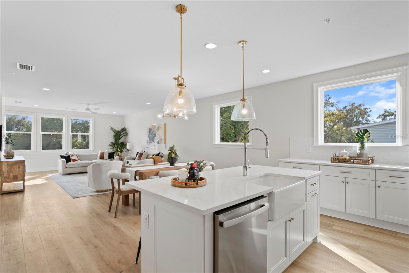 MATTHEW BUNCH TOWNHOMES - Residential