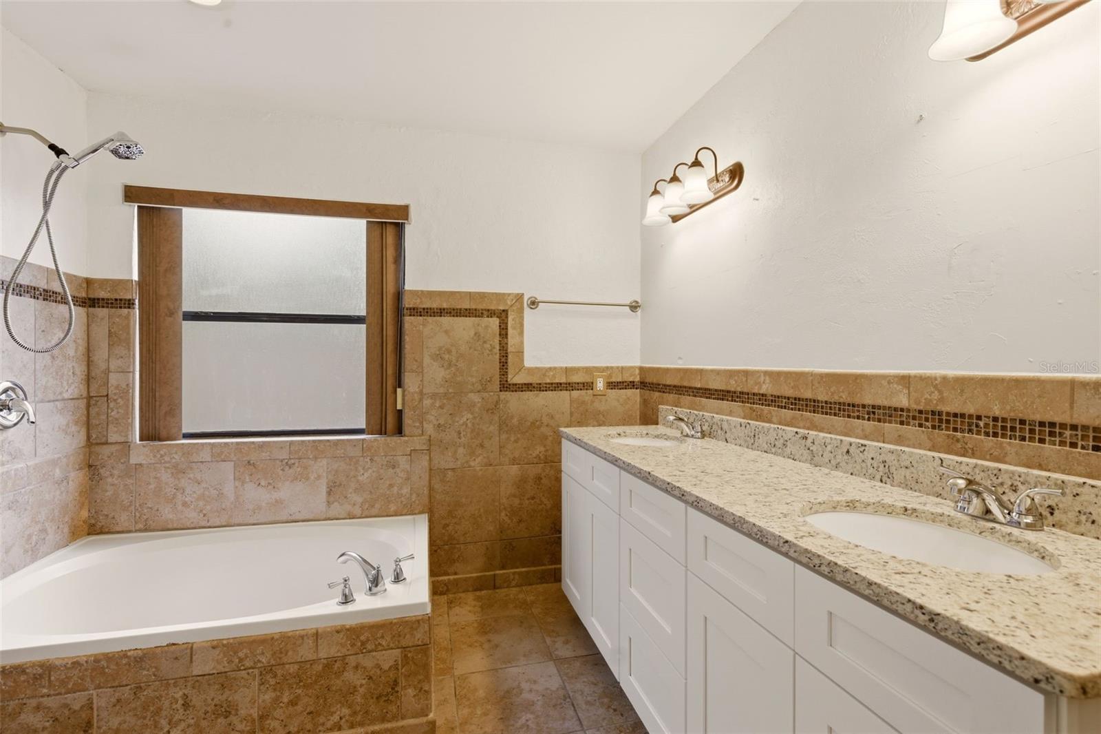 PLANTATION ESTATES UNIT 32 - Residential