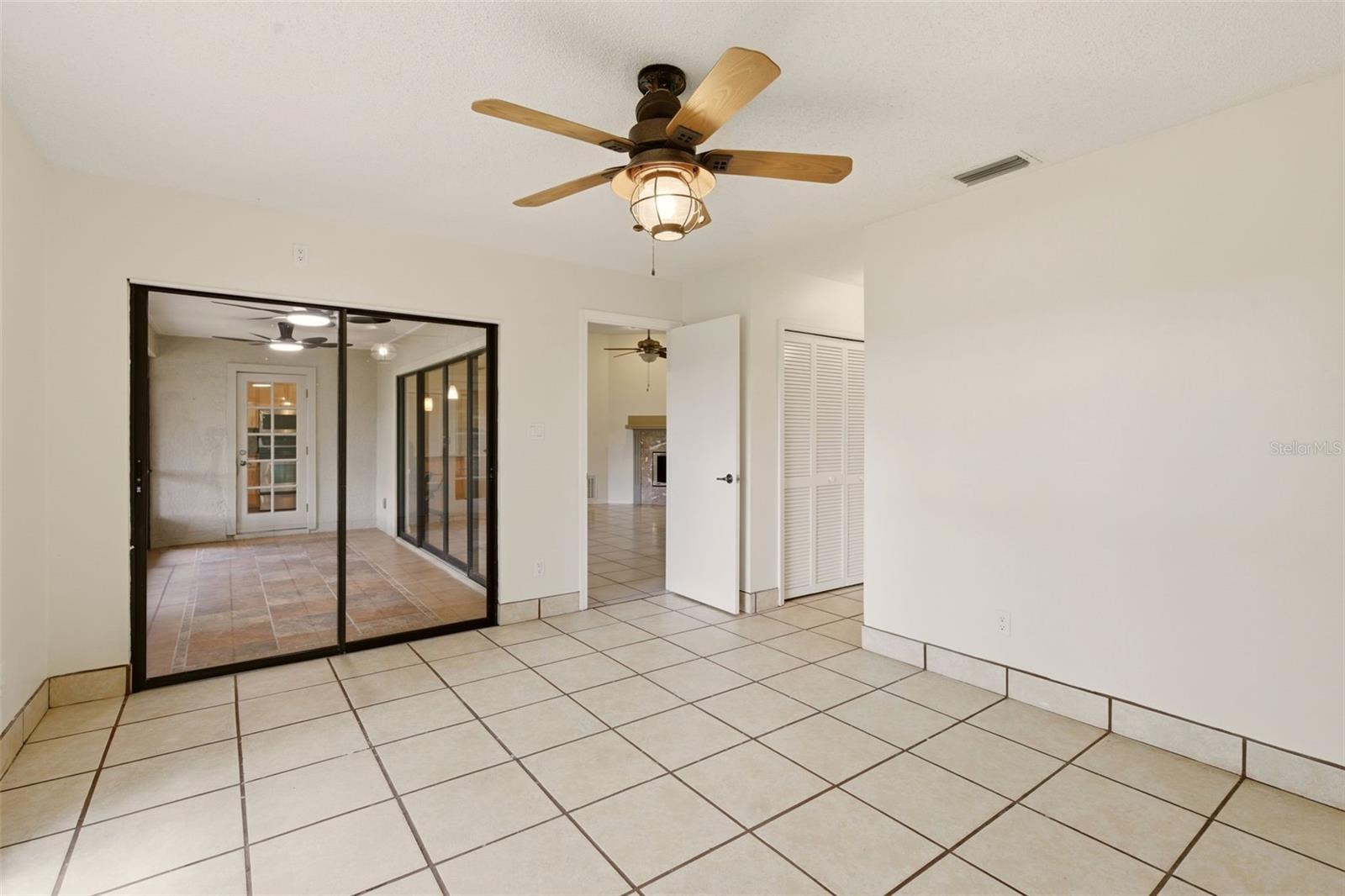 PLANTATION ESTATES UNIT 32 - Residential