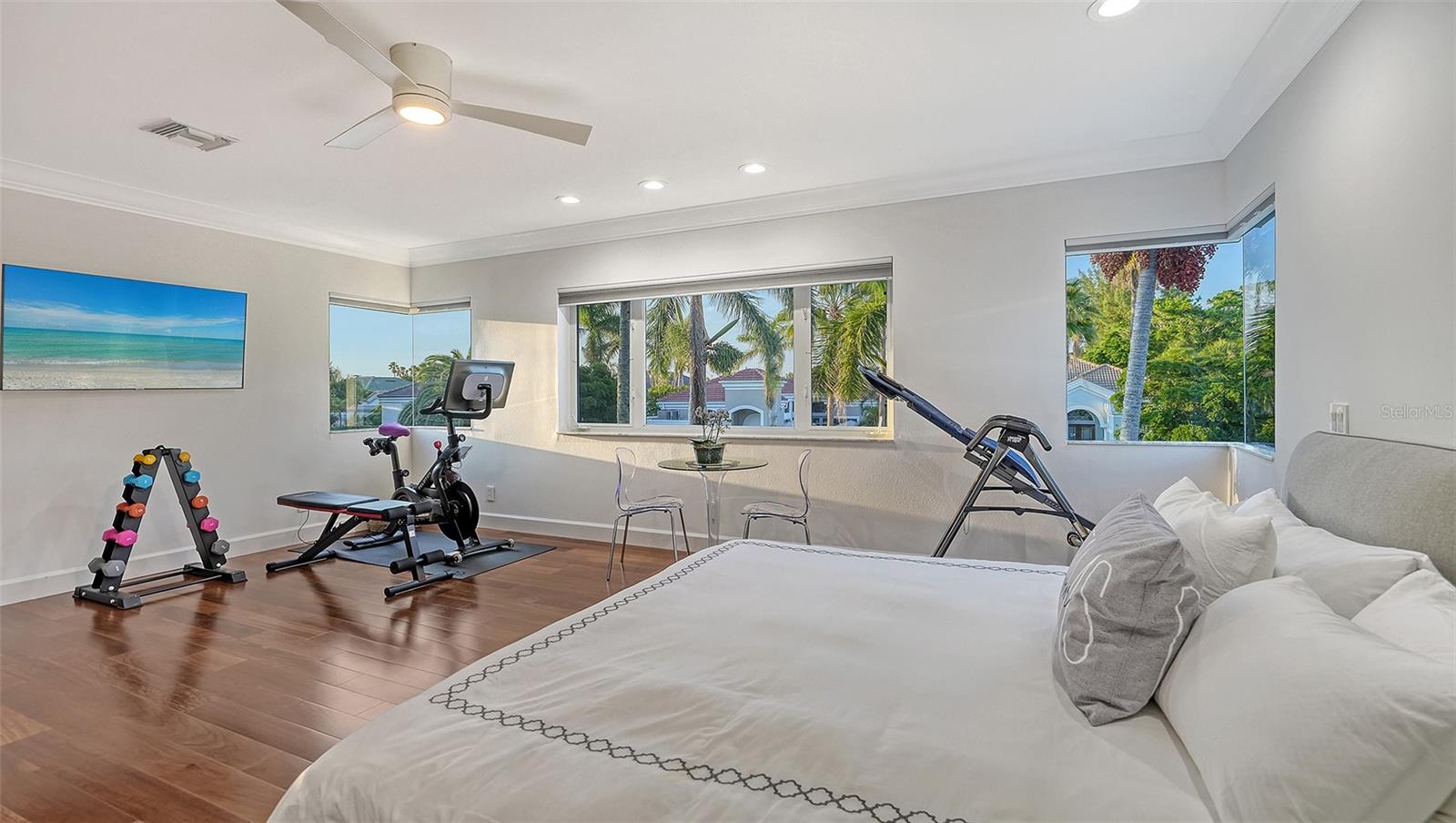 QUEENS HARBOUR - Residential