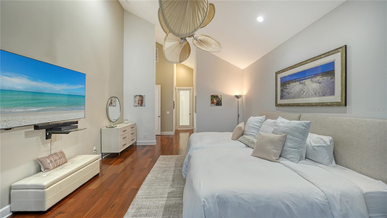 QUEENS HARBOUR - Residential