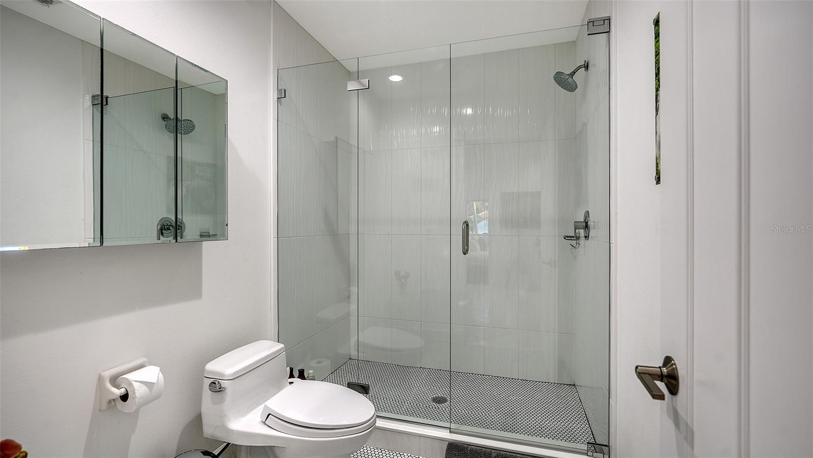 QUEENS HARBOUR - Residential