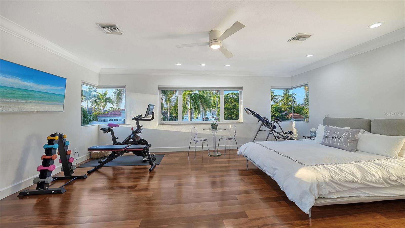 QUEENS HARBOUR - Residential