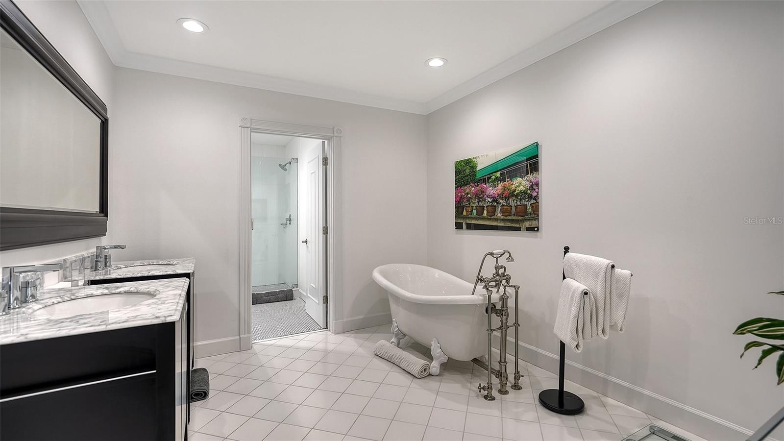 QUEENS HARBOUR - Residential