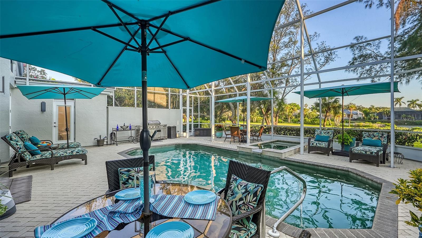 QUEENS HARBOUR - Residential