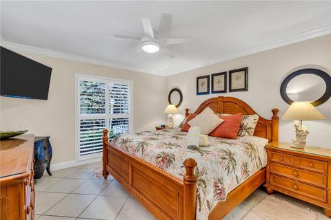 A home in LONGBOAT KEY