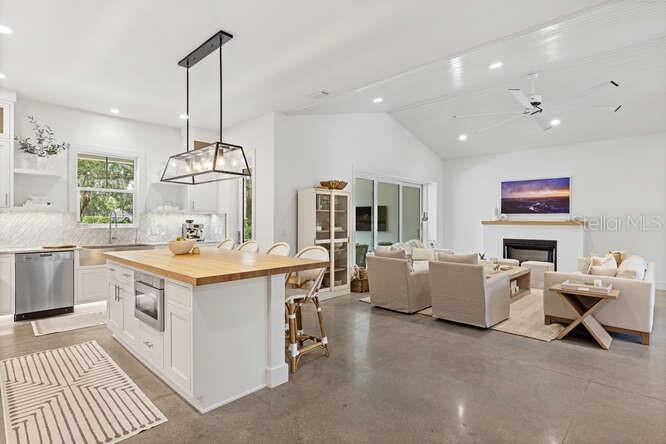 ACREAGE & UNREC - Residential