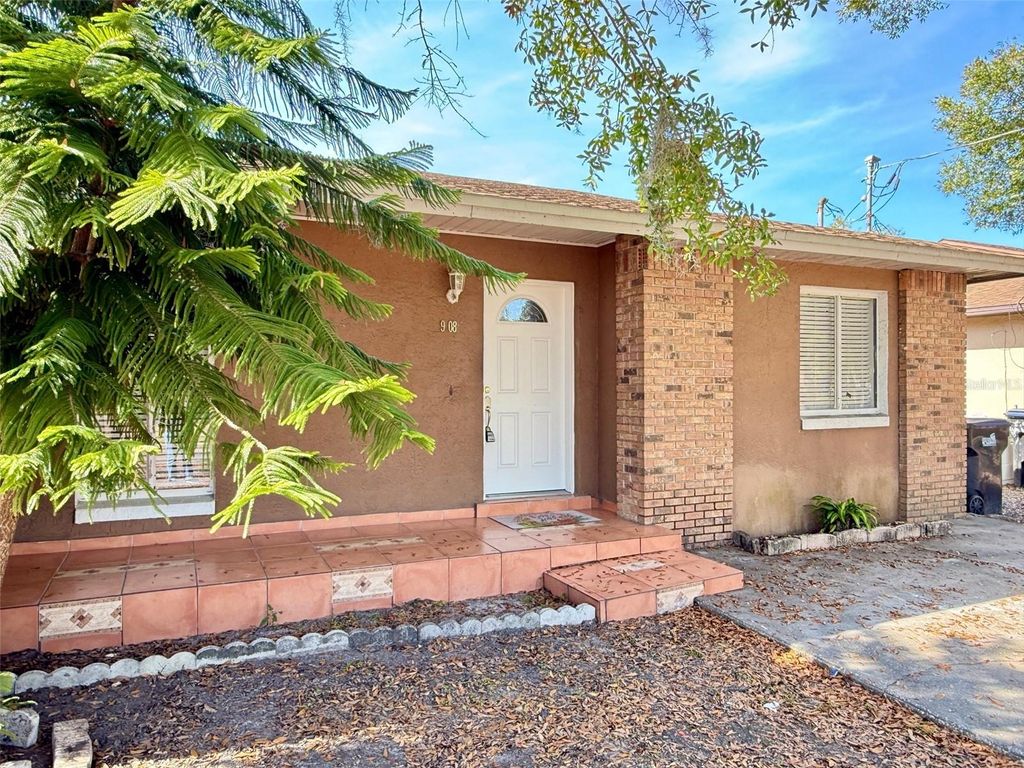 Photo of 908 Tucker Avenue, Orlando, FL 32807 (MLS # O6387737)